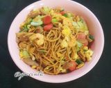 Foto langkah ke 3 dari resep Mie Goreng Sosis dan baso.