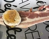Une image de l'étape 6 de Figues au chèvre, miel et lard fumé.