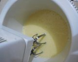 Foto langkah ke 3 dari resep Bolu pisang kukus.