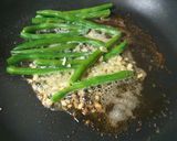 Foto del paso 1 de la receta: Escalopes de pescado blanco con cremato, hierbas y chauchas