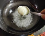 काजू गुलाब बर्फी (kaju gulab barfi recipe in marathi) रेसिपी स्टेप 4 फोटो 