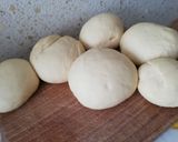Házi patkó alakú vajas kifli 🥐 recept fázis 3 fotója