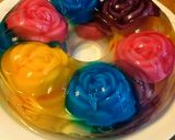 Foto langkah ke 7 dari resep Puding Kaca Bunga 🌹.