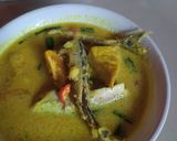 Foto langkah ke 3 dari resep Tongkol Kuah Santan Kuning.