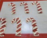 Foto del paso 3 de la receta: 🎅🏻🎄Candy cane con peperonni 🎄Galletitas saladas 4 ingredientes 🎄🎅🏻