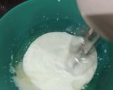 A picture of step 2 of Mango Swiss rolls.