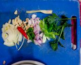 Foto langkah ke 1 dari resep Sop Ikan Tongkol.