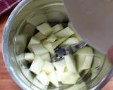 A picture of step 2 of Mango frooti.