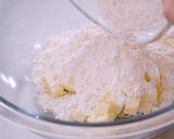 A picture of step 2 of Crisply Crumbly Potato Pie with Moist Filling.