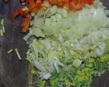 Foto del paso 1 de la receta: Arroz amarillo con salchichas