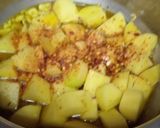 A picture of step 3 of Aloo Palak.