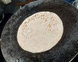 गेहूं की रोटी (Gehu ki Roti recipe in Hindi) रेसिपी चरण 3 फोटो