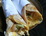 A picture of step 4 of Kolkata Style Egg roll.