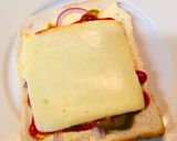 A picture of step 3 of Cheesy toastie.