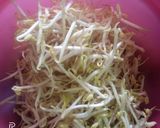 Foto langkah ke 1 dari resep Bobor sawi toge.
