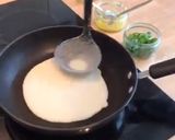 A picture of step 4 of Cheesy Chinese Dosa.