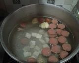 Foto langkah ke 3 dari resep Sop SWT (Sosis Wortel Tahu) & tips wortel tidak langu.