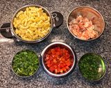 Foto del paso 2 de la receta: Tirabuzones con langostinos