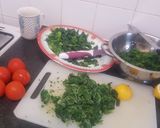 A picture of step 1 of Curly kale,spinach and meat.