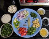 રજવાડી ખીચડી (Rajwadi Khichdi Recipe In Gujarati) રેસીપી સ્ટેપ1ફોટો