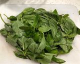 Foto del paso 3 de la receta: Pesto de cilantro con albahaca
