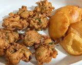 A picture of step 3 of Mix Sabzi pakorey.
