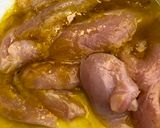 Une image de l'étape 1 de Aiguillettes de poulet marinées à la plancha.