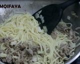 Foto langkah ke 4 dari resep Fetuchini Aglio Olio Ala Indonesia.