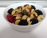 Foto del paso 3 de la receta: Bowl de frutas y anacardos