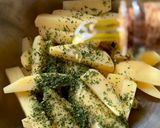 Foto del paso 2 de la receta: Tosta de Pisto Manchego, Huevo plancha & Bastones de Patata al horno