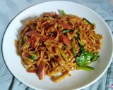 Foto langkah ke 5 dari resep Mie Goreng Pedas.