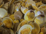 Merluza con almejas a la marinera