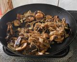 Foto langkah ke 8 dari resep Chicken Stroganof with Coconut Milk /santan.