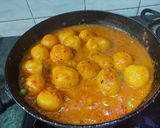 A picture of step 3 of Malai Dum Aloo with Green Peas.