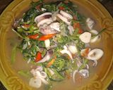 Foto langkah ke 4 dari resep Cah kangkung cumi.