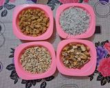 आटा रवा ड्राई फ्रूट्स लड्डू (Aata rava dry fruits laddu recipe in Hindi) रेसिपी चरण 3 फोटो