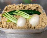 A picture of step 6 of Japanese ‘Nukazuke’ (fermented vegetables).
