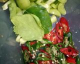 Foto langkah ke 3 dari resep Oseng Cumi Cabe Hijau.