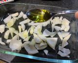 A picture of step 4 of Baked garlic potato.