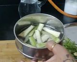 A picture of step 1 of Jain Pav bhaji sizzlar.