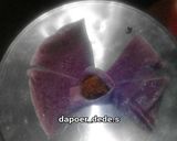 Foto langkah ke 6 dari resep Dadar Gulung Bunga Rose.