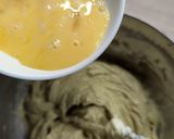 Foto langkah ke 2 dari resep Pistachio Basque Cheesecake.