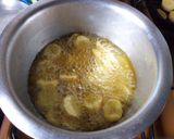 A picture of step 3 of Deep fried green bananas.
