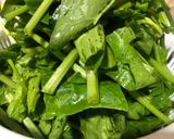 Hình bước làm 2 của món Rau Cải Bó Xôi Xào Thịt Bò