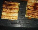 A picture of step 3 of Motton kheema sandwich.