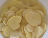 Krumplifőzelék recept fázis 1 fotója