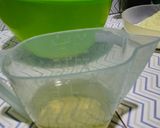 Foto langkah ke 2 dari resep Bolu kukus pink.