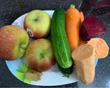 Hình bước làm 1 của món Nước ép màu ruby củ quả 🍠 🍎 🥒 🥕