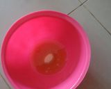 Foto langkah ke 4 dari resep Condensed Milk Catton Cake.