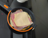 Foto del paso 6 de la receta: Tortilla de acelgas rojas rellena de jamón y queso